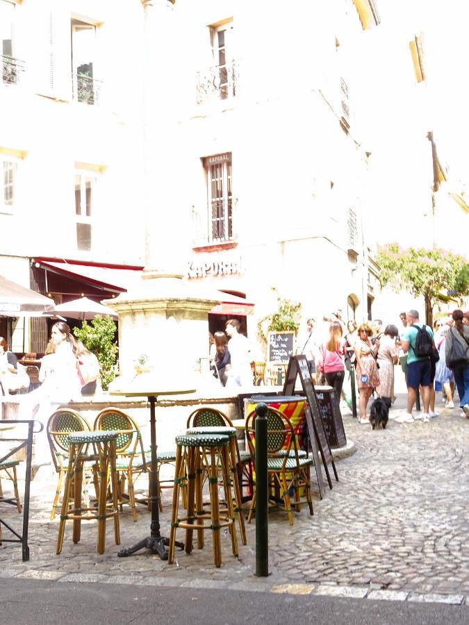 Augustins Fountain Studio Cosy Aix Centre Historique A 3 Minutes De Cours Mirabeau -Wifi-Smart Tv-Rue Calme Aix-en-Provence Eksteriør bilde