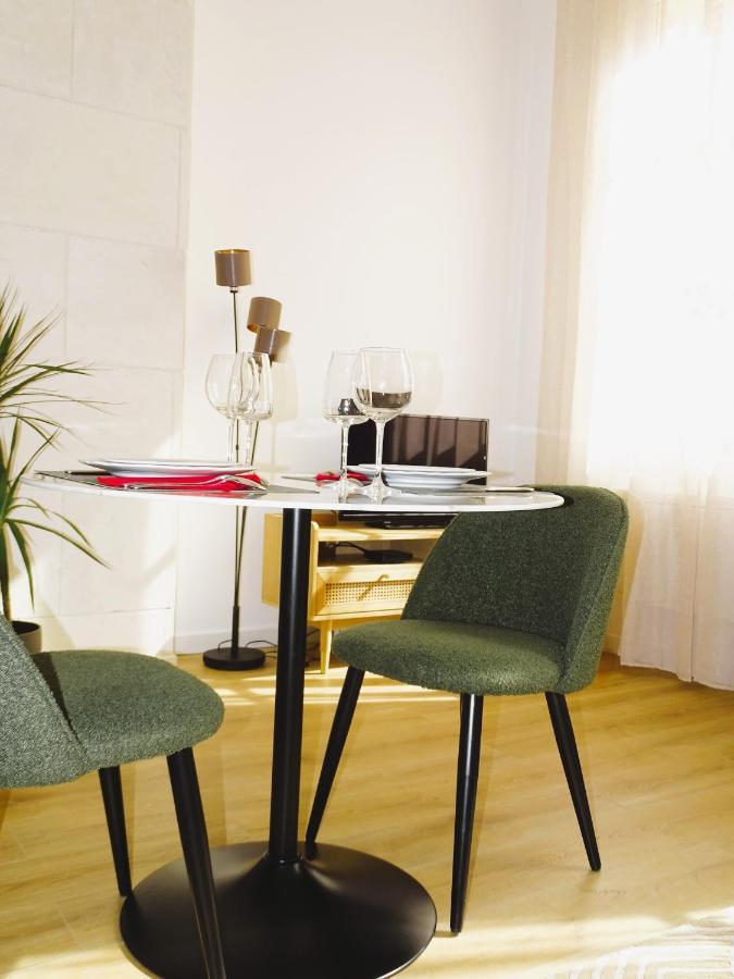 Augustins Fountain Studio Cosy Aix Centre Historique A 3 Minutes De Cours Mirabeau -Wifi-Smart Tv-Rue Calme Aix-en-Provence Eksteriør bilde