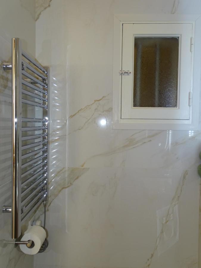 Augustins Fountain Studio Cosy Aix Centre Historique A 3 Minutes De Cours Mirabeau -Wifi-Smart Tv-Rue Calme Aix-en-Provence Eksteriør bilde