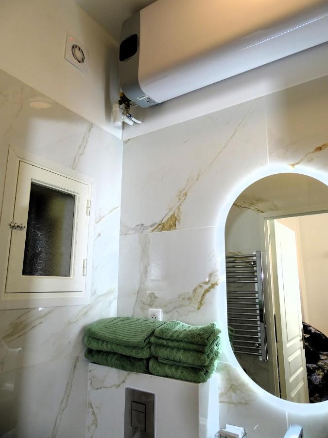 Augustins Fountain Studio Cosy Aix Centre Historique A 3 Minutes De Cours Mirabeau -Wifi-Smart Tv-Rue Calme Aix-en-Provence Eksteriør bilde